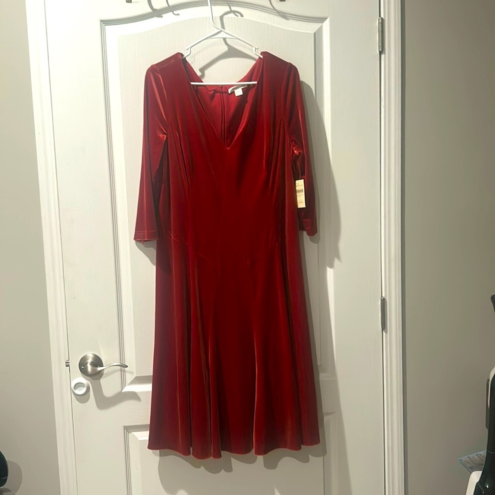 Coldwater creek gorgeous Dress Red Velvet NWT $119 size large 14-16